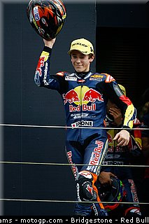 redbull_motogp_rookie_cup_oettl_0001_pays_bas_assen_2012.jpg