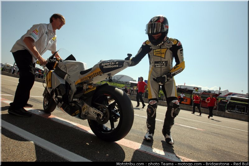moto2_luthi_0002_allemagne_sachsenring_2012