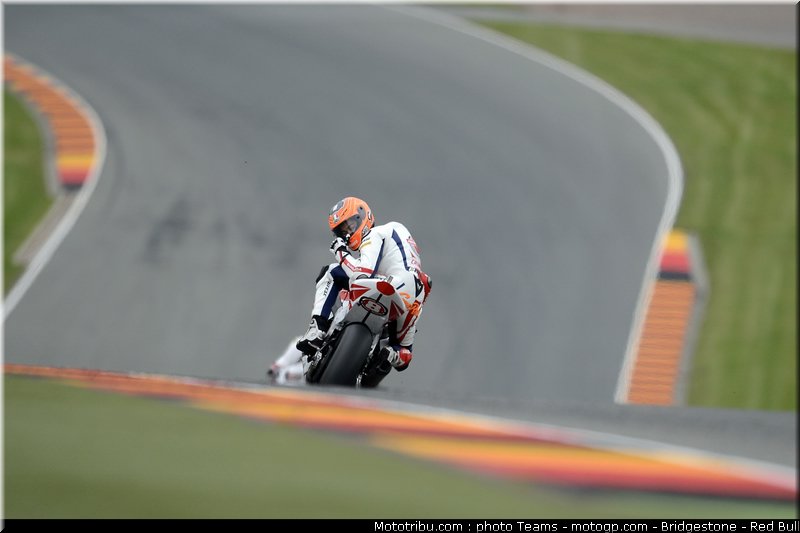 moto2_rea_0013_allemagne_sachsenring_2012