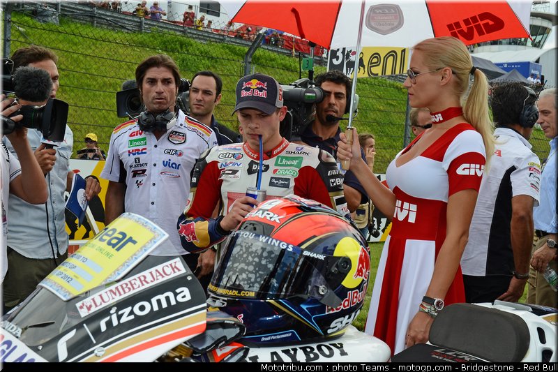 motogp_pitbabe_0005_allemagne_sachsenring_2012