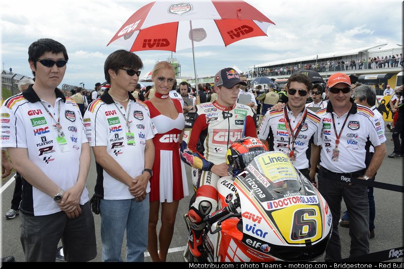 motogp_pitbabe_0012_allemagne_sachsenring_2012