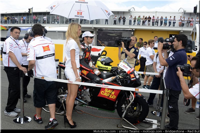 motogp_pitbabe_0015_allemagne_sachsenring_2012