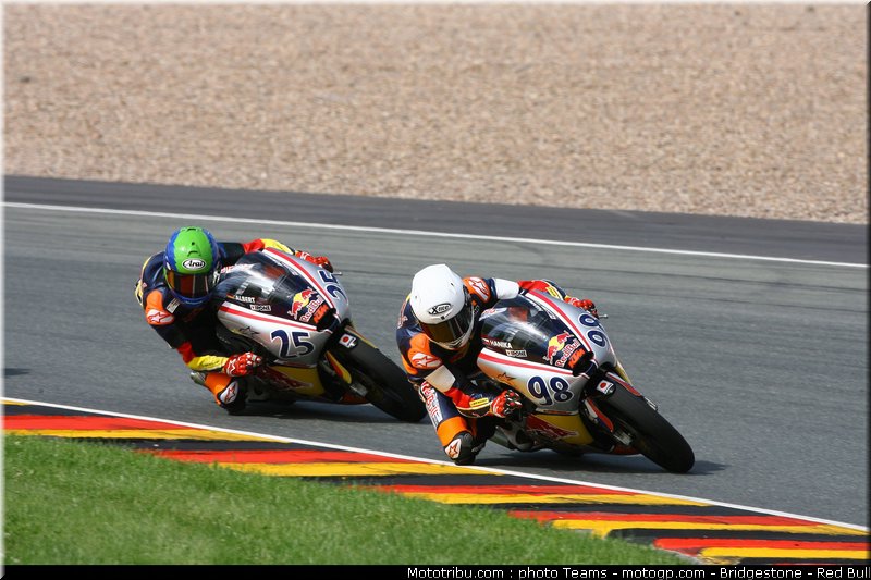 red_bull_motogp_rookie_cup_0020_allemagne_sachsenring_2012