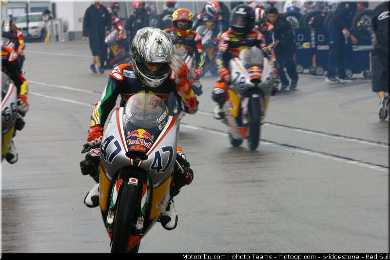 red_bull_motogp_rookie_cup_castellini_0002_allemagne_sachsenring_2012