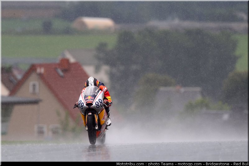 red_bull_motogp_rookie_cup_martin_0001_allemagne_sachsenring_2012
