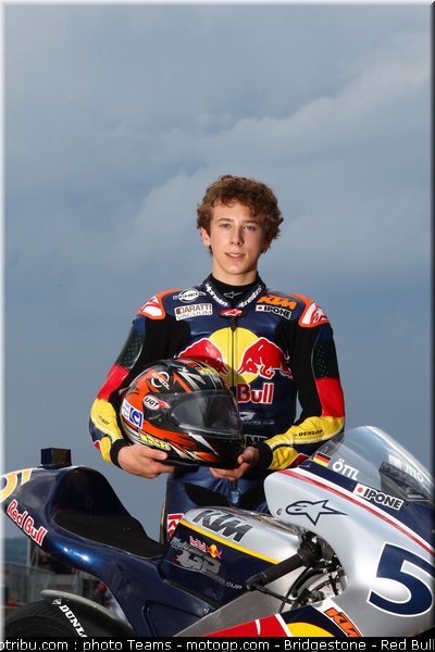 red_bull_motogp_rookie_cup_oettl_0004_allemagne_sachsenring_2012