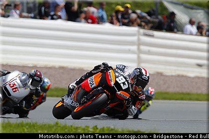moto2_0004_allemagne_sachsenring_2012.jpg