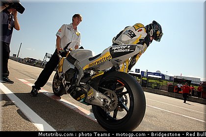 moto2_luthi_0001_allemagne_sachsenring_2012.jpg