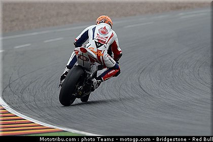 moto2_rea_0011_allemagne_sachsenring_2012.jpg