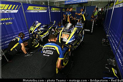 moto2_tech3_0001_allemagne_sachsenring_2012.jpg
