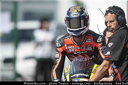 motogp_edwards_0002_allemagne_sachsenring_2012.jpg