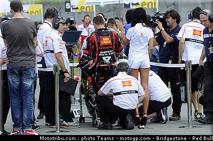 motogp_pitbabe_0003_allemagne_sachsenring_2012.jpg