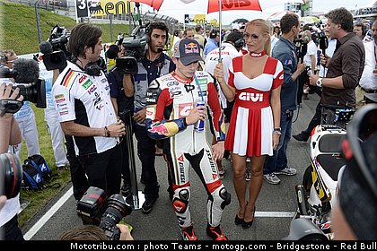 motogp_pitbabe_0011_allemagne_sachsenring_2012.jpg