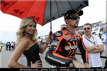 motogp_pitbabe_0031_allemagne_sachsenring_2012.jpg