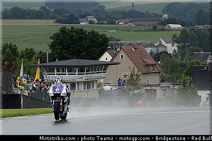 motogp_spies_0010_allemagne_sachsenring_2012.jpg