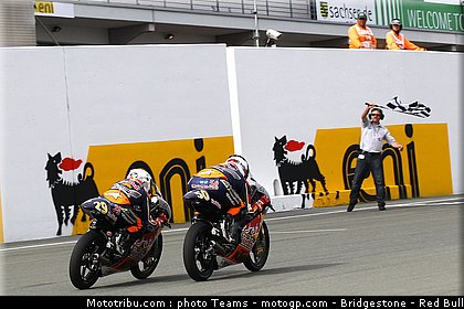 red_bull_motogp_rookie_cup_0002_allemagne_sachsenring_2012.jpg