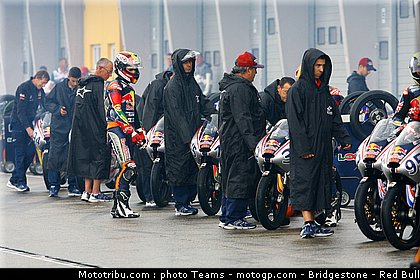 red_bull_motogp_rookie_cup_0019_allemagne_sachsenring_2012.jpg