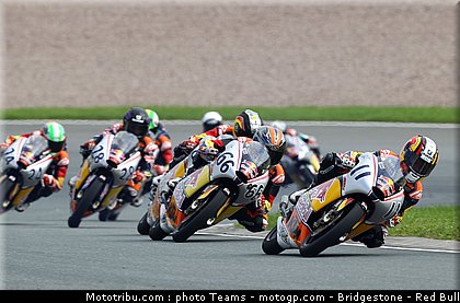 red_bull_motogp_rookie_cup_0023_allemagne_sachsenring_2012.jpg