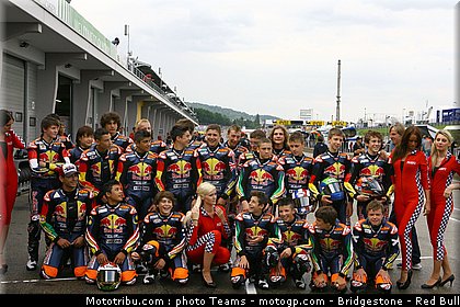red_bull_motogp_rookie_cup_0032_allemagne_sachsenring_2012.jpg
