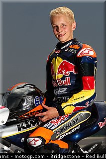 red_bull_motogp_rookie_cup_alt_0001_allemagne_sachsenring_2012.jpg