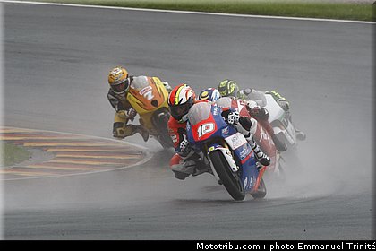 moto3_005_allemagne_sachsenring_2012.jpg