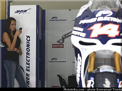 motogp_pitbabe_002_allemagne_sachsenring_2012.jpg