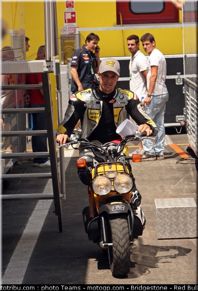 moto2_luthi_0005_italie_mugello_2012
