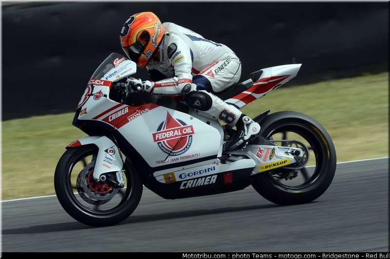 moto2_rea_16_italie_mugello_2012