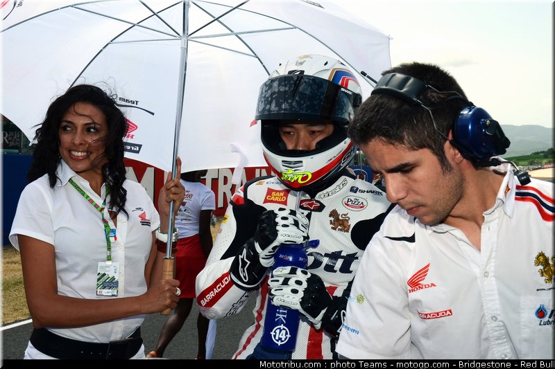motogp_pitbabe_0013_italie_mugello_2012