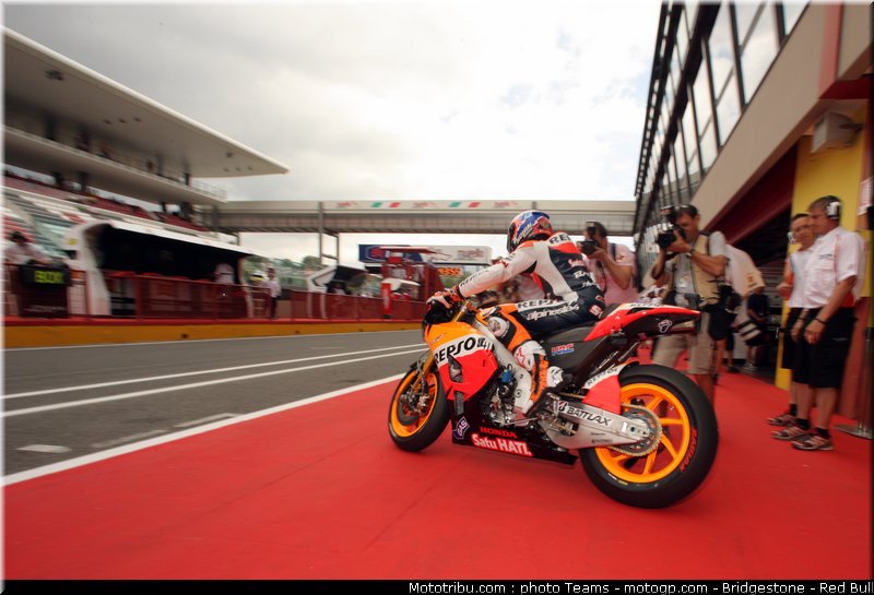 motogp_stoner_0024_italie_mugello_2012