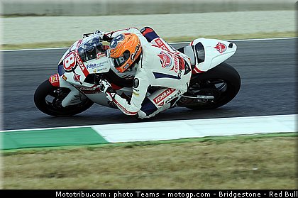 moto2_rea_01_italie_mugello_2012.jpg