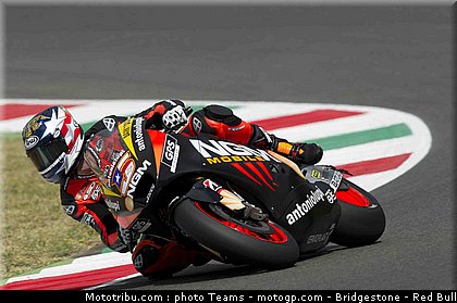 motogp_edwards_0002_italie_mugello_2012.jpg