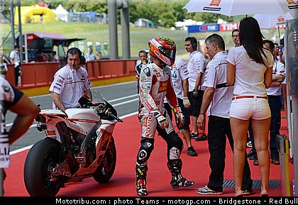 motogp_pitbabe_0020_italie_mugello_2012.jpg