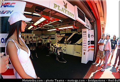 motogp_pitbabe_0021_italie_mugello_2012.jpg