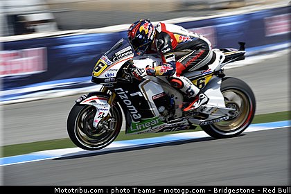 bradl_025_motogp_2012_usa_laguna_seca.jpg