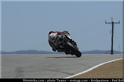 bradl_043_motogp_2012_usa_laguna_seca.jpg