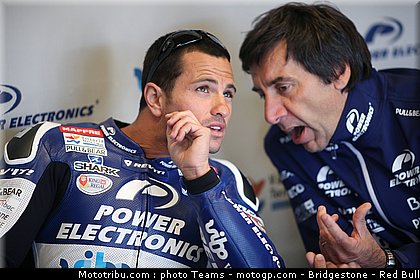 de_puniet_004_motogp_2012_usa_laguna_seca.jpg