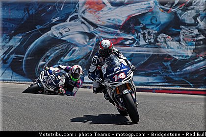 de_puniet_009_motogp_2012_usa_laguna_seca.jpg