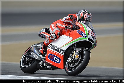 hayden_020_motogp_2012_usa_laguna_seca.jpg