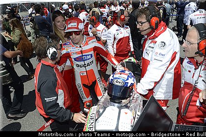 hayden_022_motogp_2012_usa_laguna_seca.jpg
