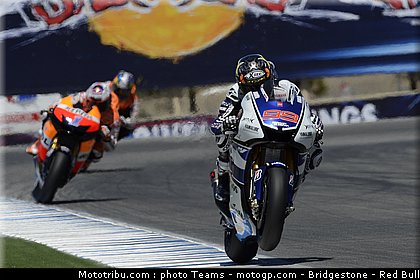 lorenzo_017_motogp_2012_usa_laguna_seca.jpg
