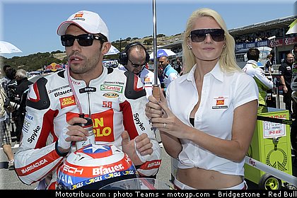 pitbabe_002_motogp_2012_usa_laguna_seca.jpg