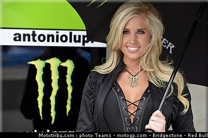 pitbabe_024_motogp_2012_usa_laguna_seca.jpg