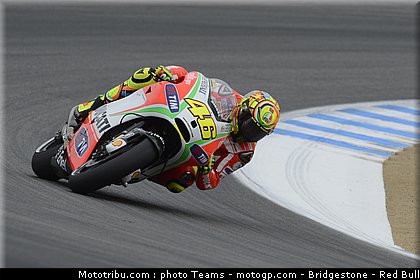 rossi_010_motogp_2012_usa_laguna_seca.jpg