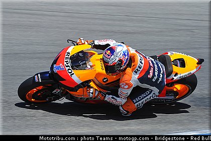 stoner_001_motogp_2012_usa_laguna_seca.jpg