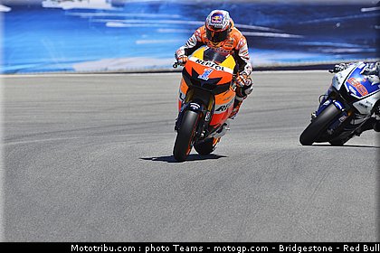 stoner_004_motogp_2012_usa_laguna_seca.jpg
