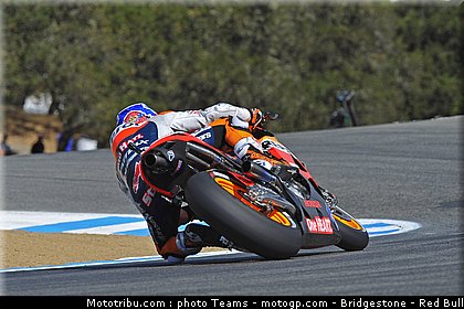 stoner_012_motogp_2012_usa_laguna_seca.jpg