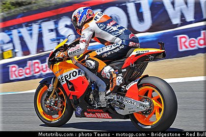 stoner_014_motogp_2012_usa_laguna_seca.jpg