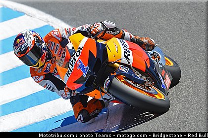 stoner_022_motogp_2012_usa_laguna_seca.jpg