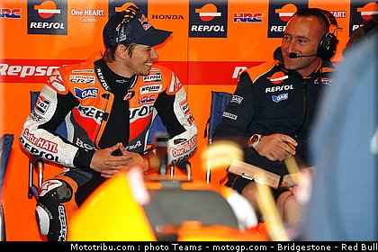 stoner_029_motogp_2012_usa_laguna_seca.jpg